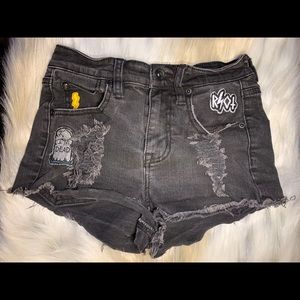 ✨ AMAZING Blackheart HW Shorts ✨